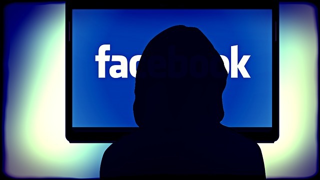 facebook-silhouette-screen