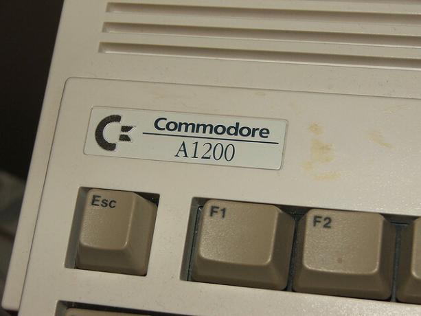 komodore-1200-computer