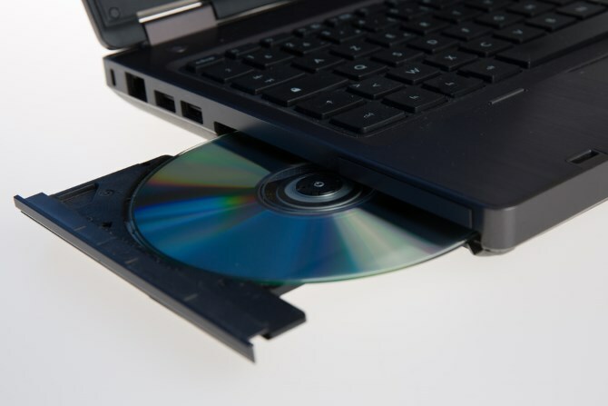 Jak hrát hry bez CD pomocí trhlin bez CD muo gaming nocdcracks dvddrive