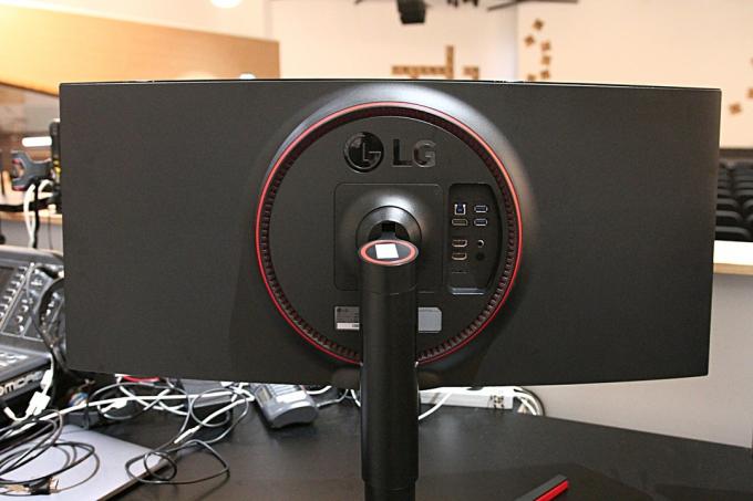 LG 34 "monitor UltraGear Curved Gaming Monitor: jediný monitor, jaký budete kdy chtít! Vstupní výstup herního monitoru lg