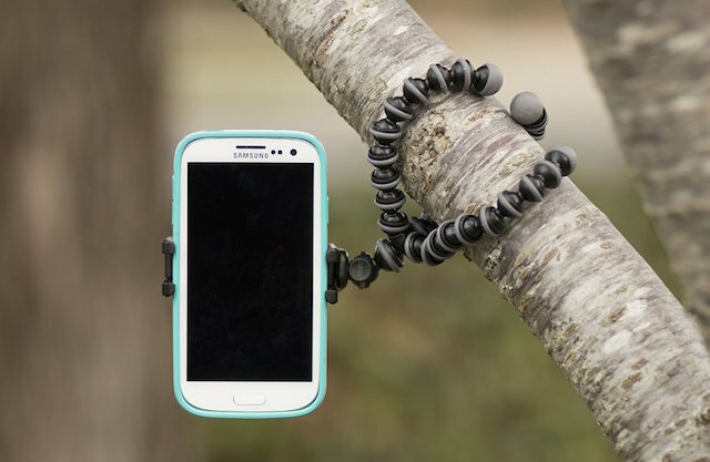 nejlepší telefon-stativ-Gorillapod-objímání