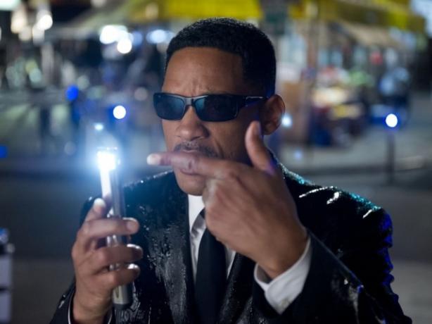 will-smith-neuralyzer