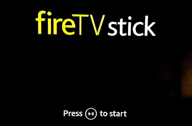 Úvodní obrazovka pro nastavení Amazon Fire TV Stick po spárování dálkového ovladače