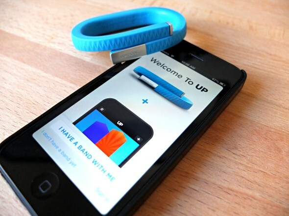 Not The Apple Watch: 9 Other iPhone-Friendly Wearables fitbit flex jawbone up review 9 590x442