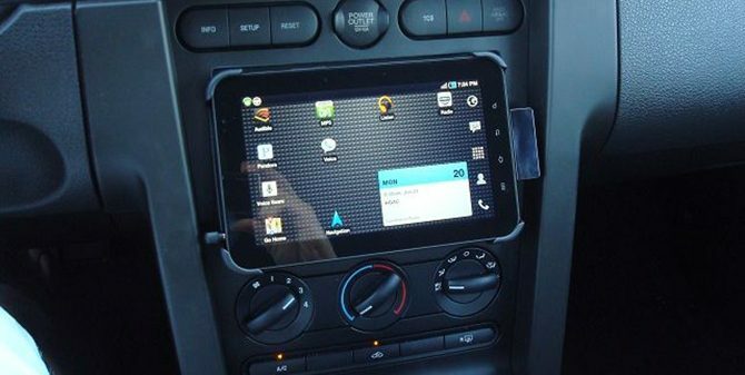 auto tabletový počítač