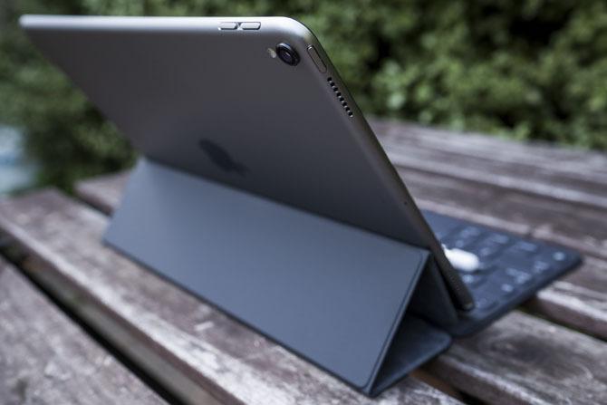 Recenze iPad Pro 10.5: Je dost dobrý iPad? ipad pro 105 stand6