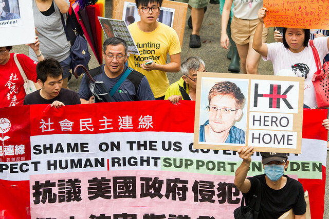 support-snowden-protest