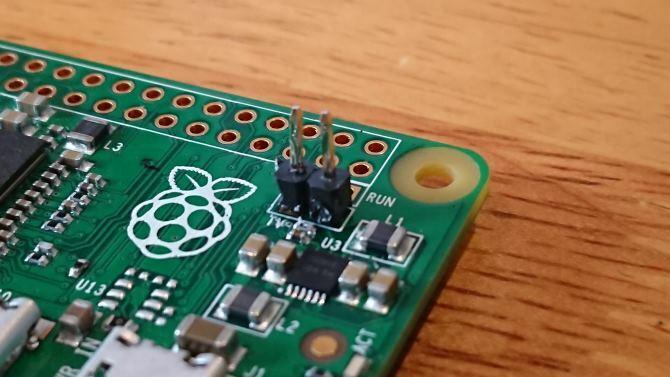 Raspberry Pi Zero s DIY hlavičkou pro kompozitní video