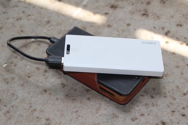 Kinkoo Infinite One Portable Battery Bank Review a prozradí kinkoo nekonečnou jednu recenzi 4