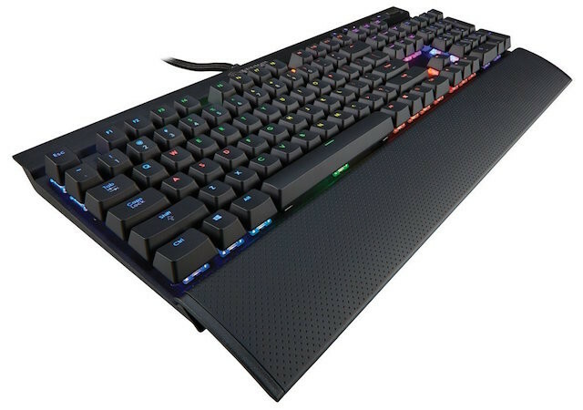 Klávesnice Corsair RGB LED K70