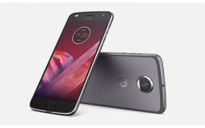 moto z2 hrát telefon