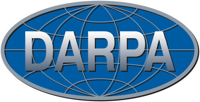Mohla by armáda opravdu postavit terminátor? Logo DARPA 640 x 328