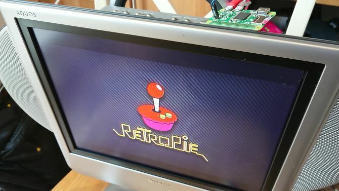 Před instalací Raspberry Pi Zero do televizoru otestujte, zda RetroPie funguje správně