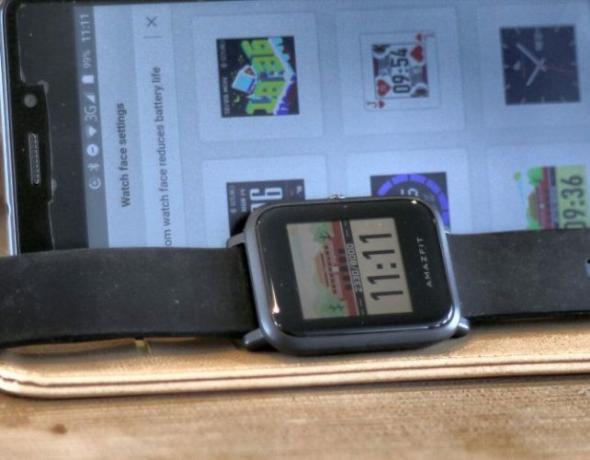 Recenze Xiaomi Huami Amazfit Bip: Nejlepší fitness tracker, který si můžete koupit za 100 lcd vs vs reflexní displej huawi bip 642x500