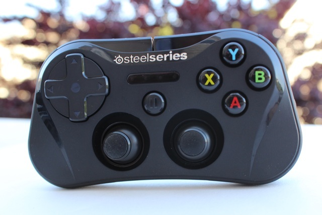 Recenze herního řadiče SteelSeries Stratus iOS a prozkoumání vrstev ocelářské oceli 6