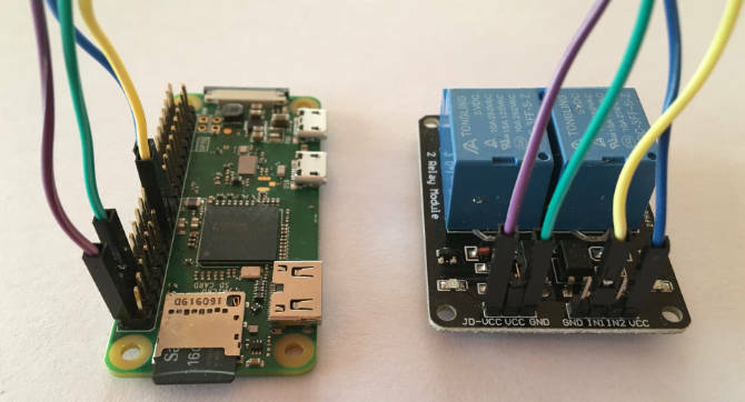 Raspberry Pi Zero W připojený k reléové desce