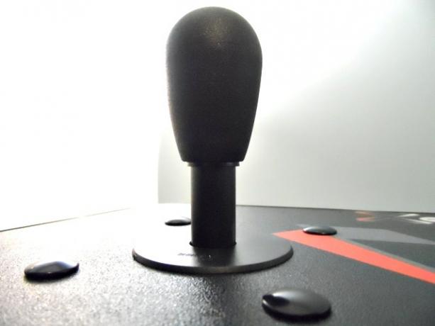 Recenze x-arkádového sólo joysticku